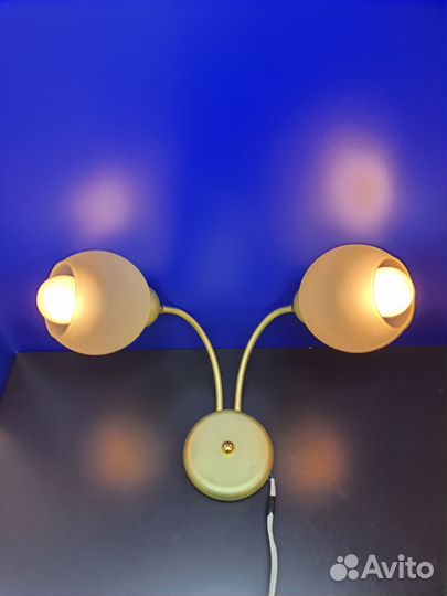 Настенный светильник бра в стиле лаунж, Италия