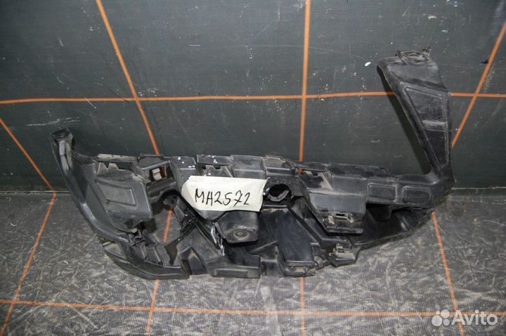 Кронштейн бампера переднего правый - BMW X3 F25