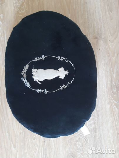 Лежанка для маленькой собачке