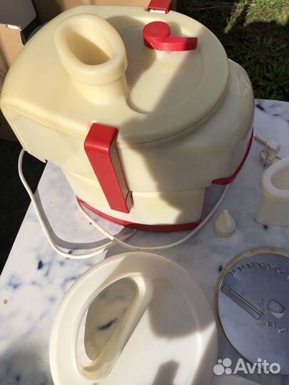 Соковыжималка электрическая