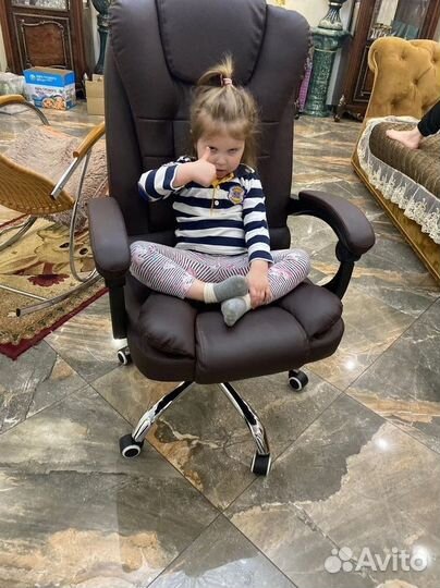 Компьютерное игровое кресло геймерское с массажем