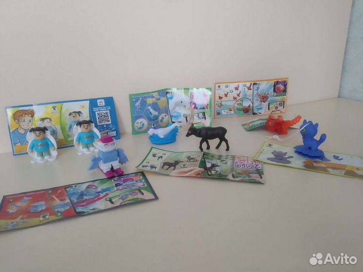 Игрушки Киндер сюрприз