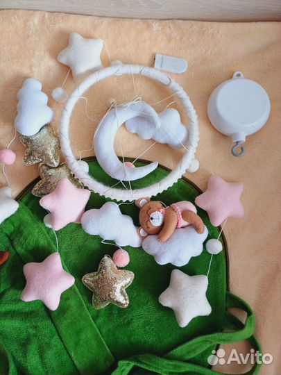 Мобиль на кроватку из фетра с подсветкой