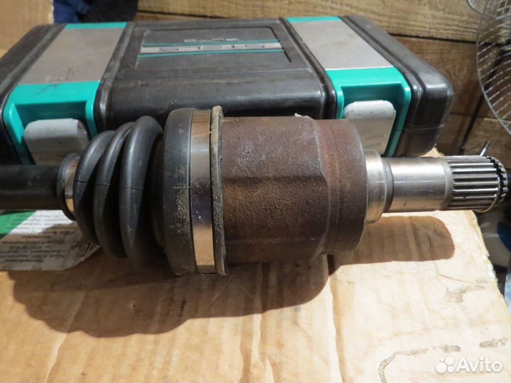 Продам привод передний правый
