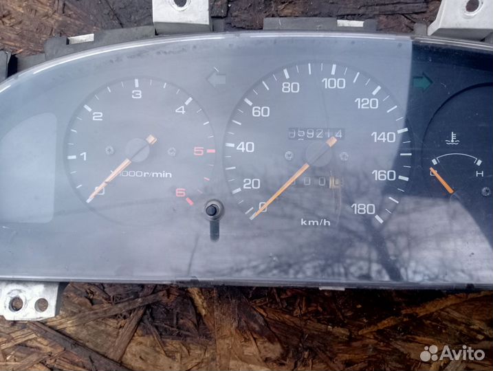 Панель приборов mazda bongo friendee