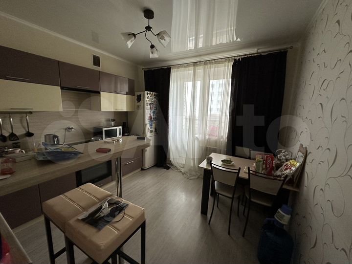 2-к. квартира, 64 м², 3/16 эт.