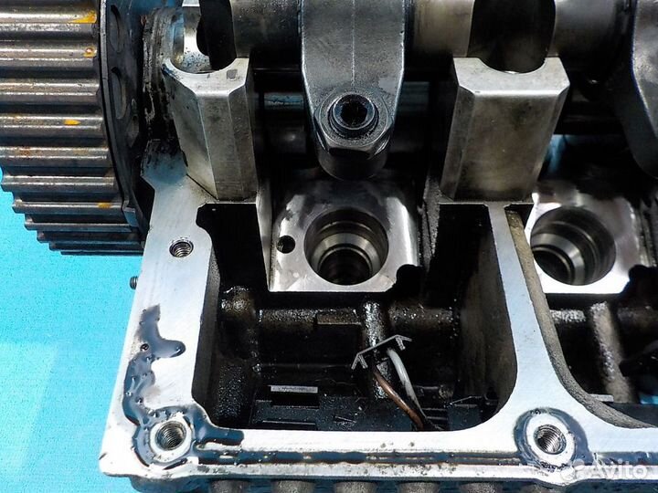 Головка блока цилиндров (гбц) volkswagen Jetta 5 2