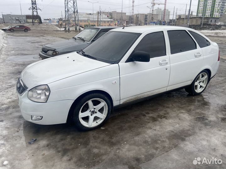 Продам литые диски r 16 на ваз