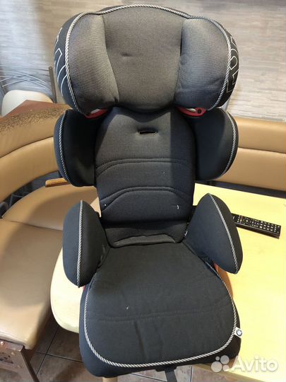 Автомобильное кресло BMW junior seat 2/3 15-36 кг