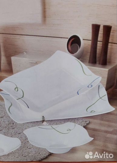 Столовый фарфоровый сервиз 24 предмета