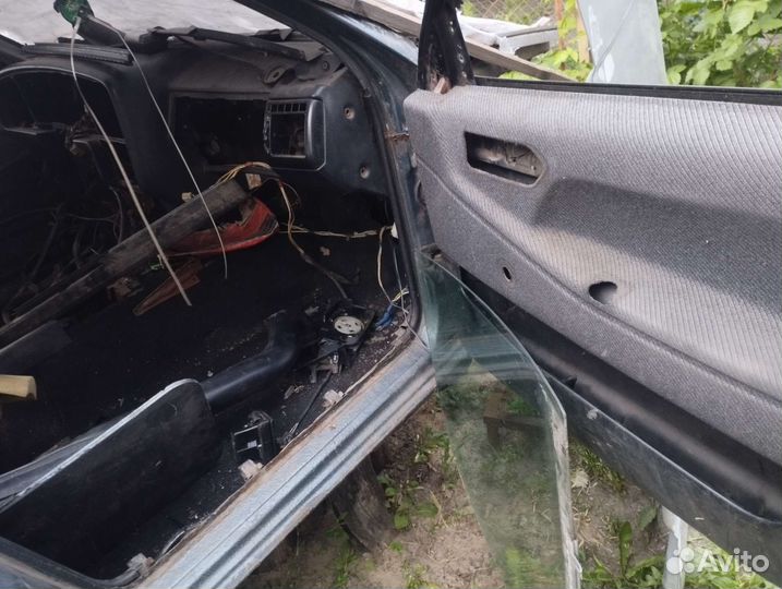 Стёкла дверей и форточки VW Passat B3, Пассат Б3