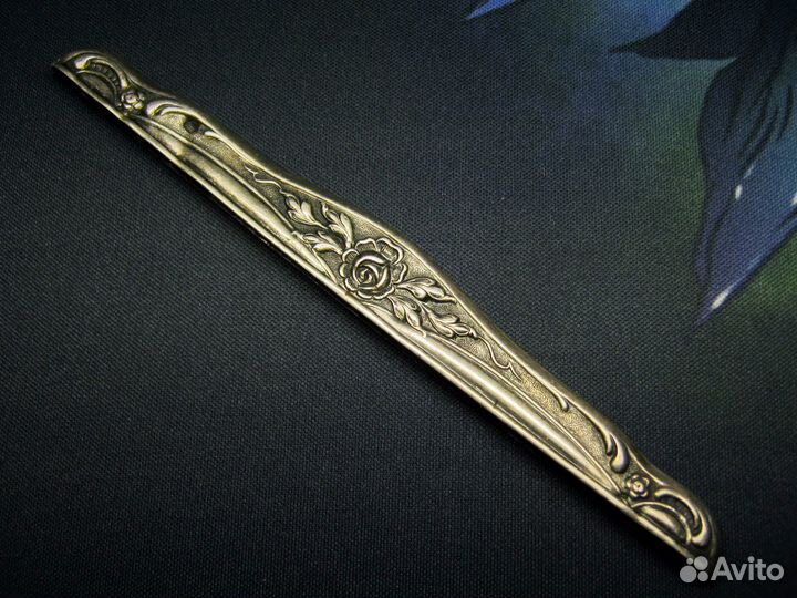 Серебряное навершие расчёски