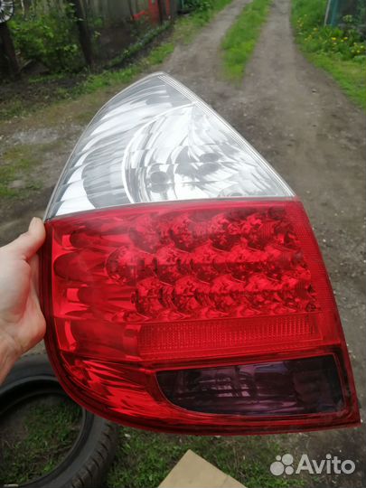 Фонарь задний левый