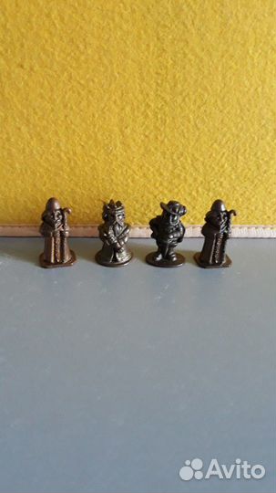 Игрушки из киндеров