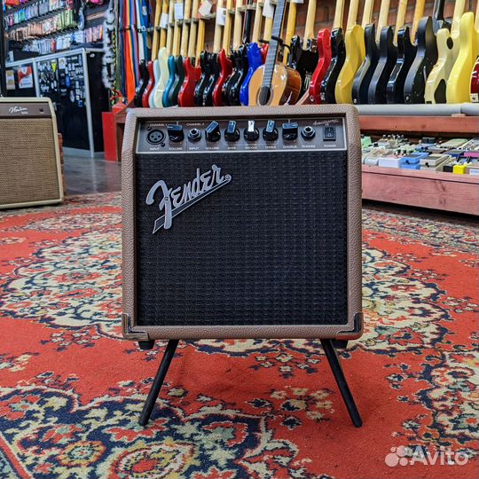 Комбоусилитель для акустической гитары Fender Acou