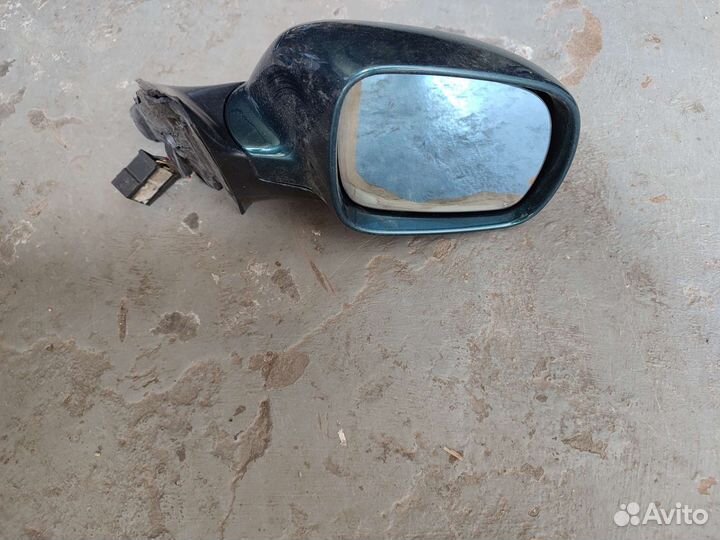 Боковое зеркало audi А4