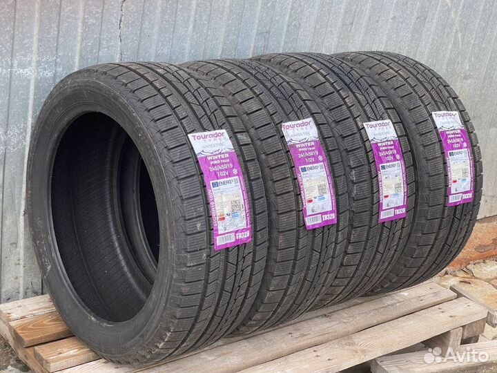 Tourador Winter Pro TSU2 245/45 R19