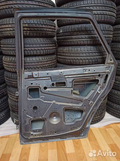 Дверь задняя правая priora