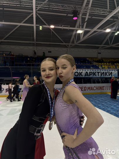 Тренер по фигурному катанию