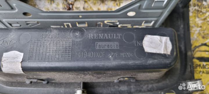 Накладка (кузов внутри) для Renault Logan II 2014g
