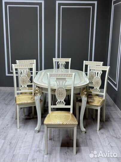 Стол в наличии