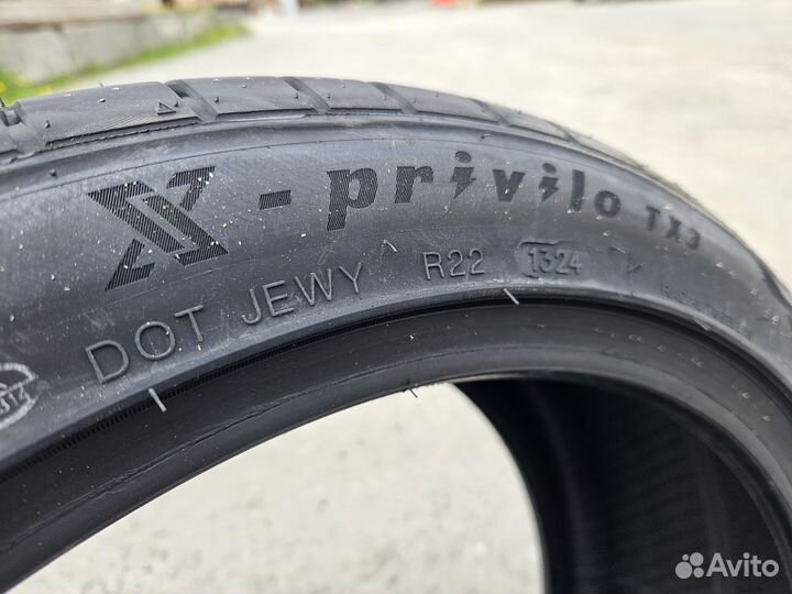 Tracmax X-Privilo TX3 235/40 R19 96Y