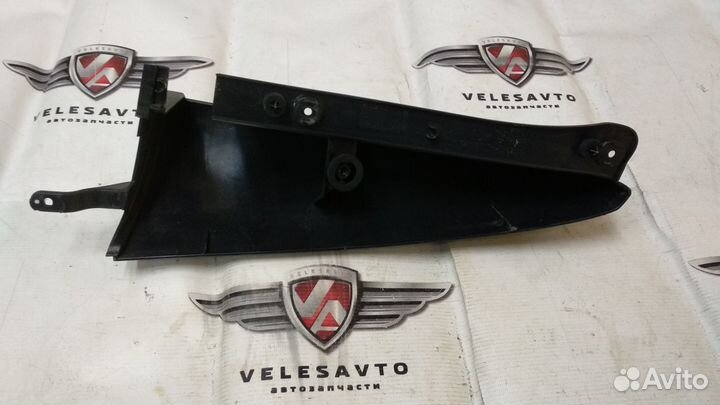 Облицовка задней стойки LADA Largus 2012-2022 год
