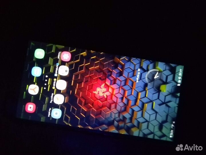Продам Samsung J8 2018