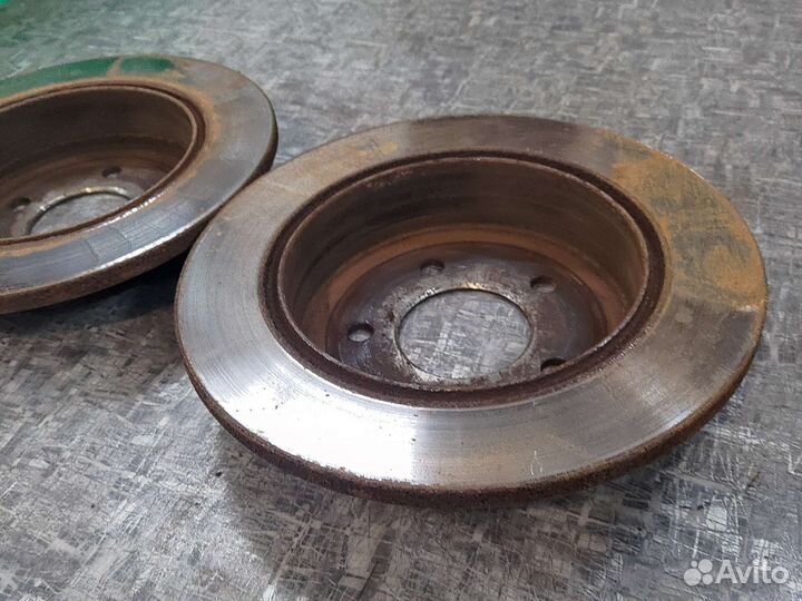 Диски тормозные задние Додж караван Вояджер 01-07г