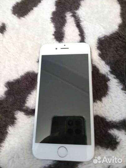 Телефон iPhone 6s