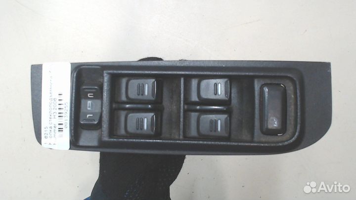 Кнопка стеклоподъемника Hummer H3, 2006