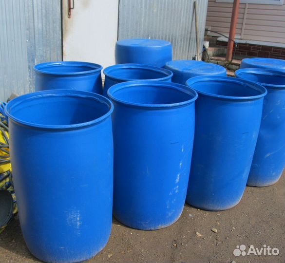 Бочки пластиковые б/у, 227 литров