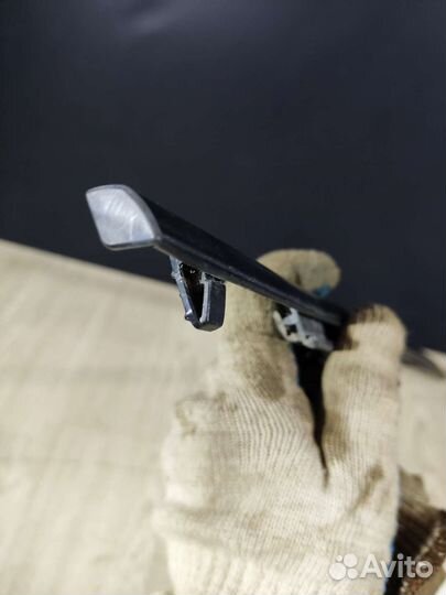 Toyota Corolla 150 бархотка передняя правая