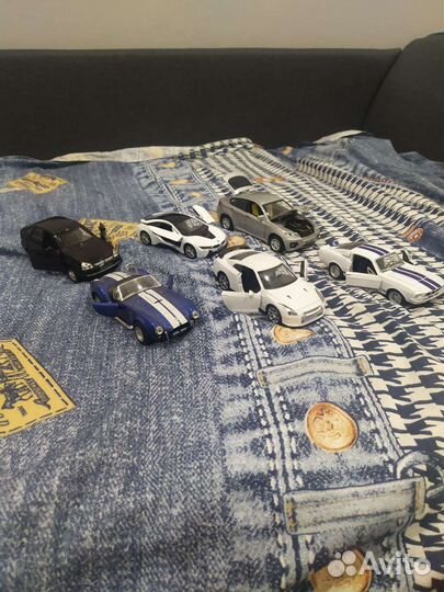 Коллекционные модели автомобилей 1:43,1:32/машинки
