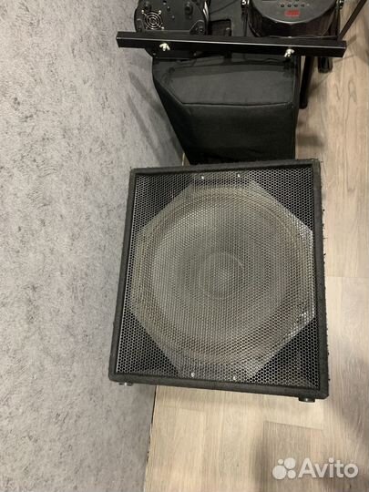 Активный сабвуфер 15 динамик