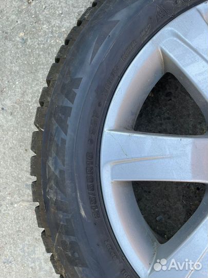 Bridgestone Blizzak Spike-02 215/55 R16