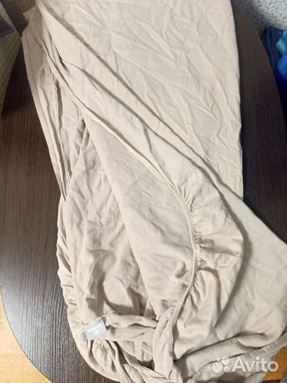 Простынь на резинке 140*200