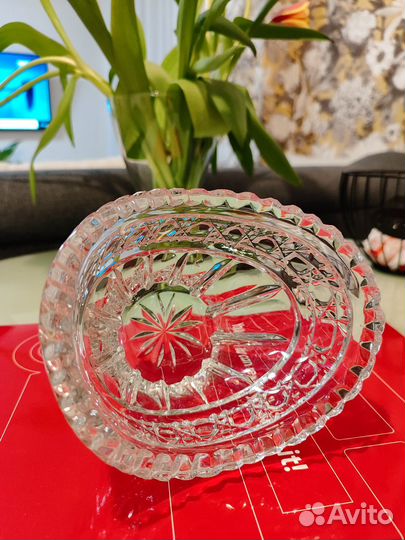 Ваза хрустальная для конфет