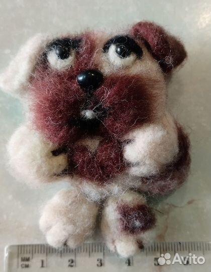 Брошь Собачка ручная работа