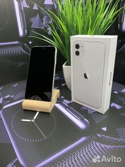 iPhone 11 white 128Gb