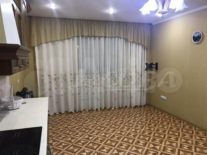 3-к. квартира, 126 м², 6/10 эт.