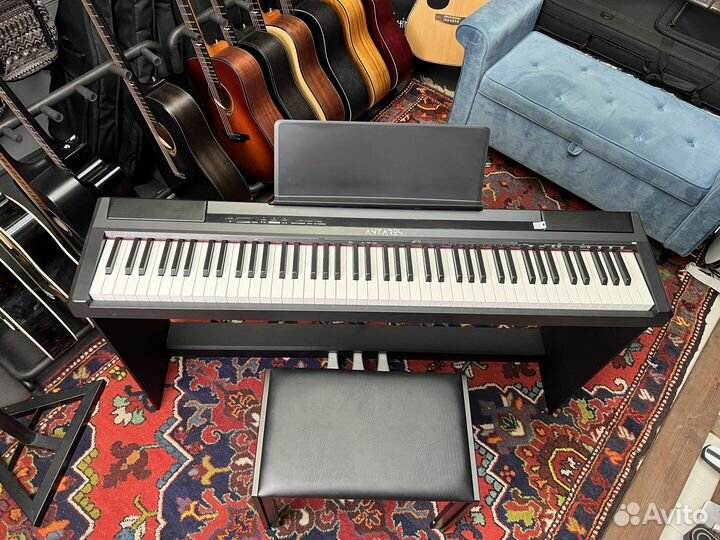 Цифровое пианино + аксссуары