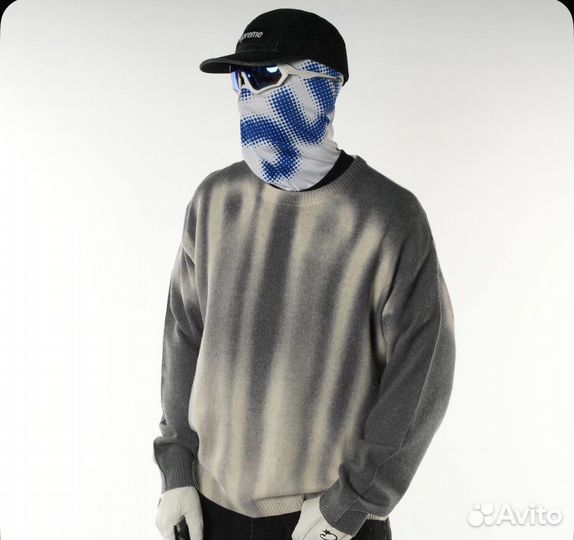 Свитер supreme blurred logo