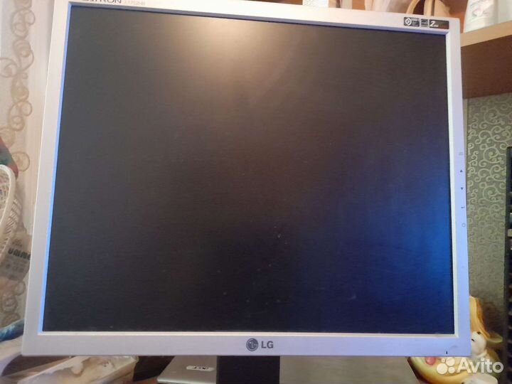 Монитор LG