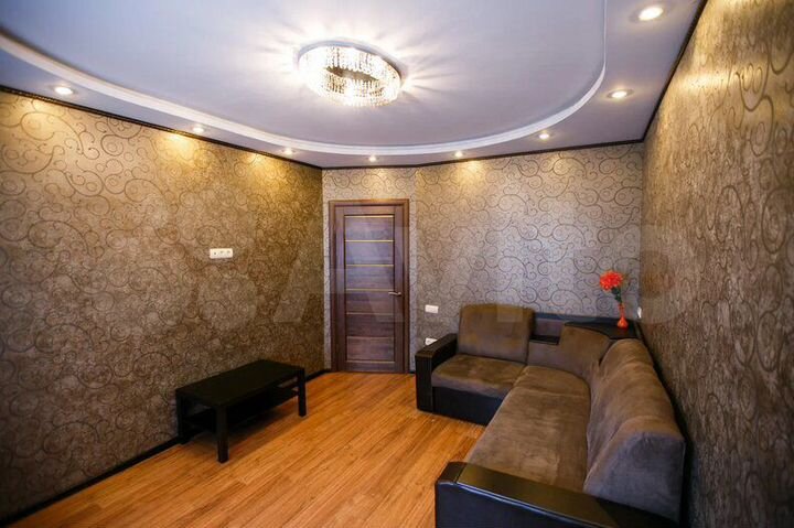 2-к. квартира, 52 м², 4/10 эт.