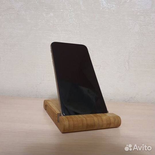 iPhone X, 64 ГБ
