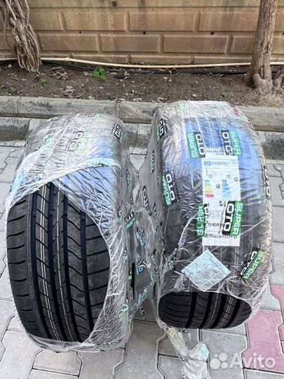 Goodyear EfficientGrip 245/45 R19 102Y