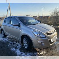 Hyundai i20 1.4 AT, 2010, 165 000 км, с пробегом, цена 700 000 руб.