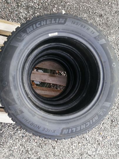 Michelin X-Ice North 4 185/65 R15 92T