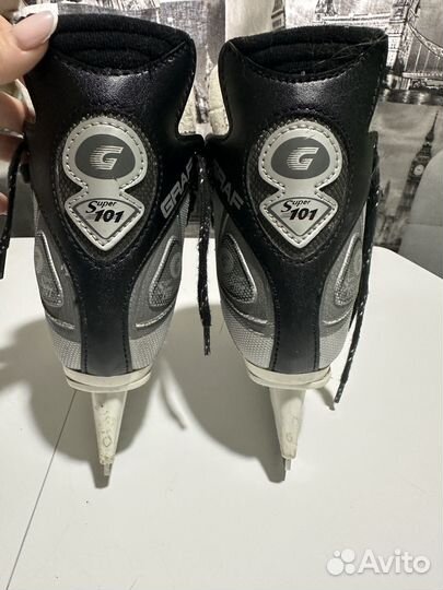 Коньки хоккейные